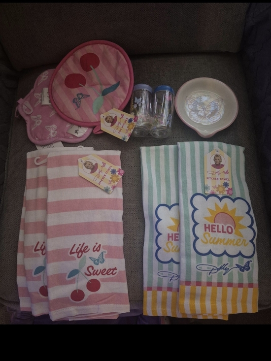 Dolly Parton Other - Dolly Parton Kitchen Accessory Bundle